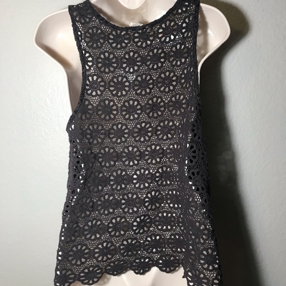 Urban Outfitters pins & needles crochet daisy tank - Picture 5 of 6